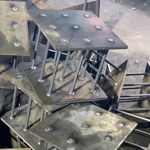 在确定恩施预埋件位置时，需要考虑以下几点